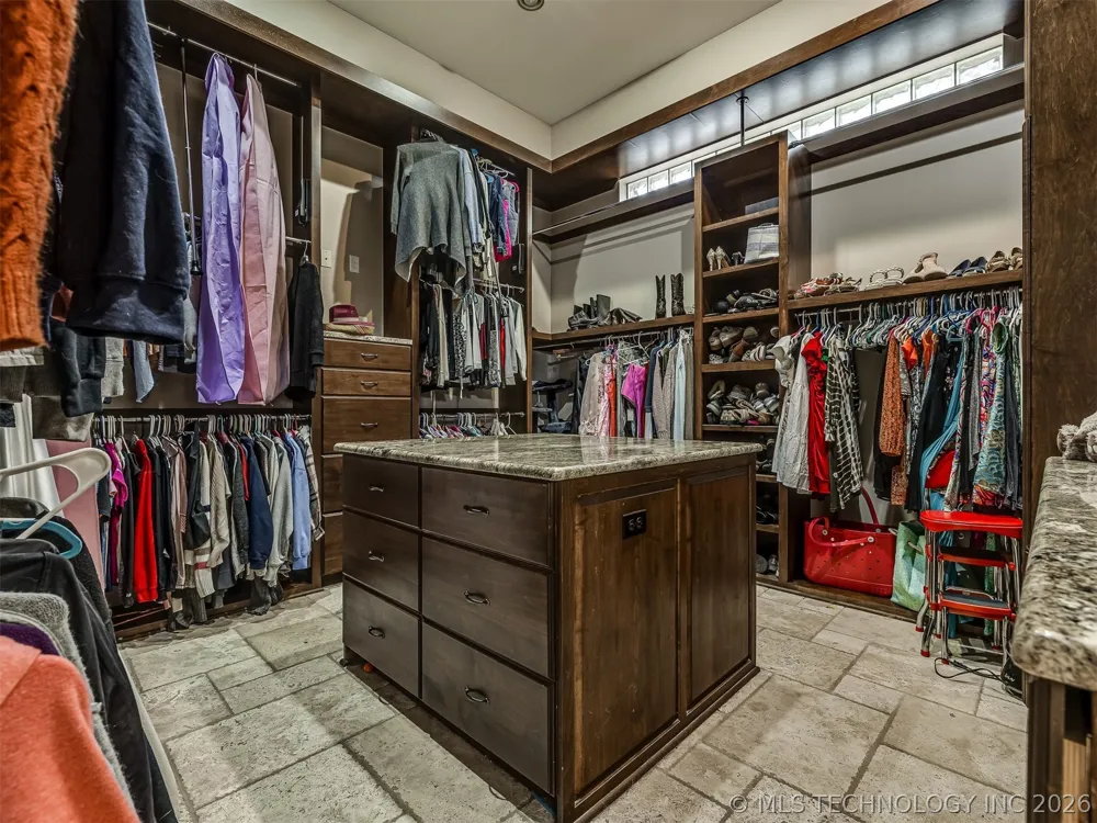 6301 S 5th Avenue Broken Arrow, OK 74011