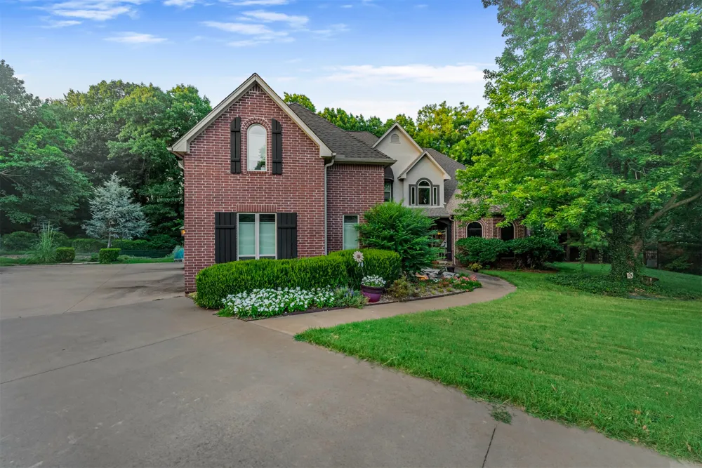 6301 S 5th Avenue Broken Arrow, OK 74011