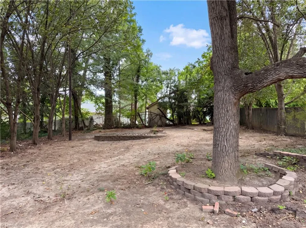 718 Hardeman Street Thomasville, NC 27360