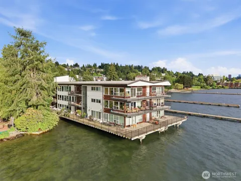 6201 Lake Washington Blvd NE #307
