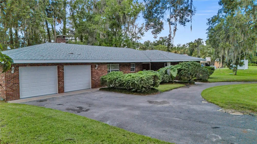 1940 ALICE DRIVE Astor, FL 32102