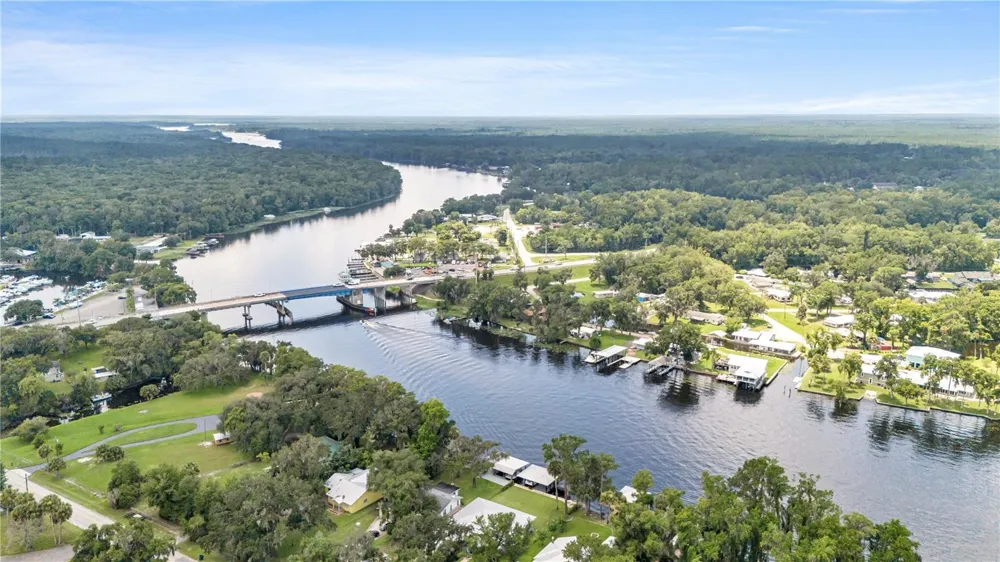 1940 ALICE DRIVE Astor, FL 32102