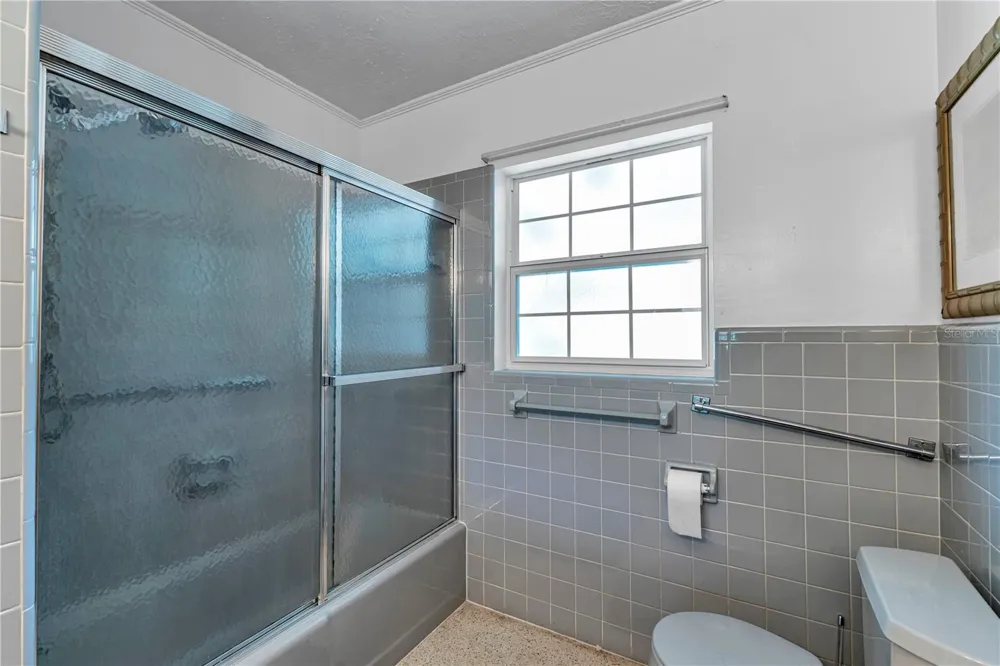 1940 ALICE DRIVE Astor, FL 32102