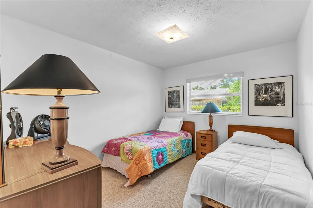 1940 ALICE DRIVE Astor, FL 32102