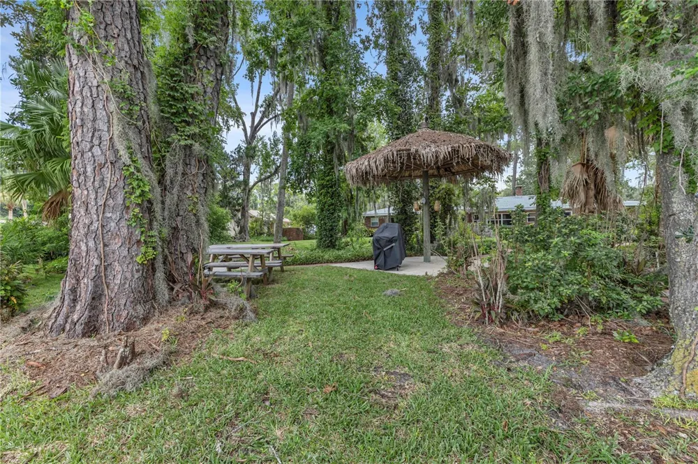 1940 ALICE DRIVE Astor, FL 32102