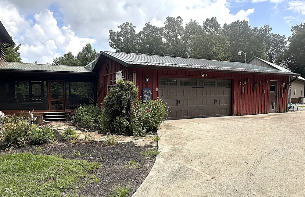 5988 Gentry Road Freedom, IN 47431
