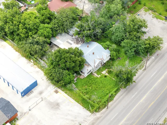 555 W Main St Uvalde, TX 78801