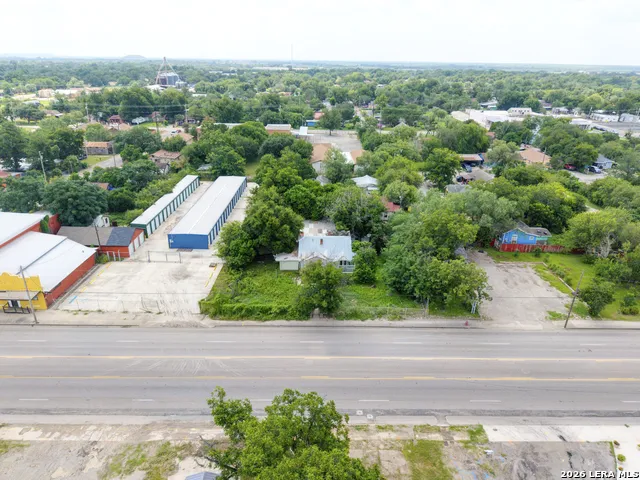 555 W Main St Uvalde, TX 78801