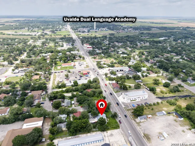 555 W Main St Uvalde, TX 78801