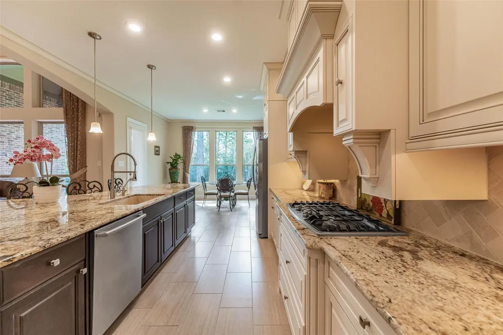 1006 Blossom Field Lane Pinehurst, TX 77362