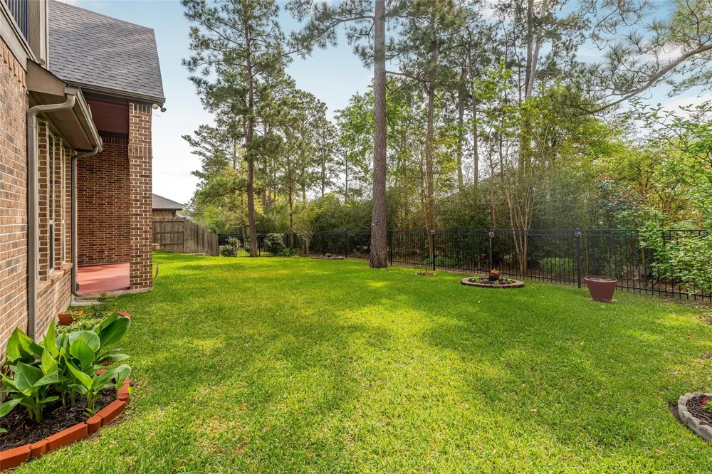 1006 Blossom Field Lane Pinehurst, TX 77362