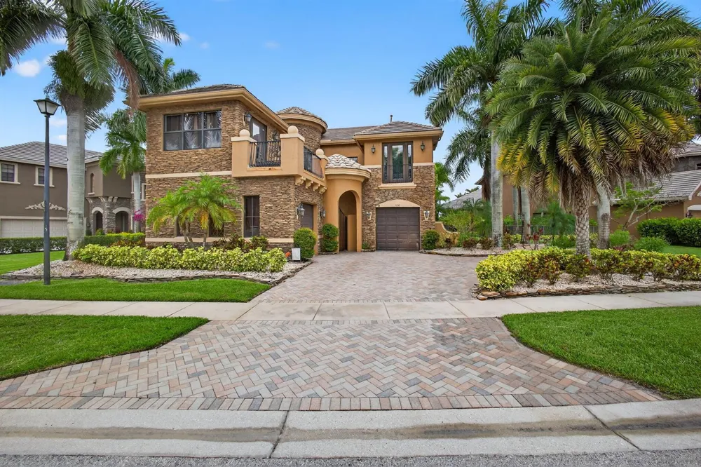 3501 Collonade Drive Wellington, FL 33449