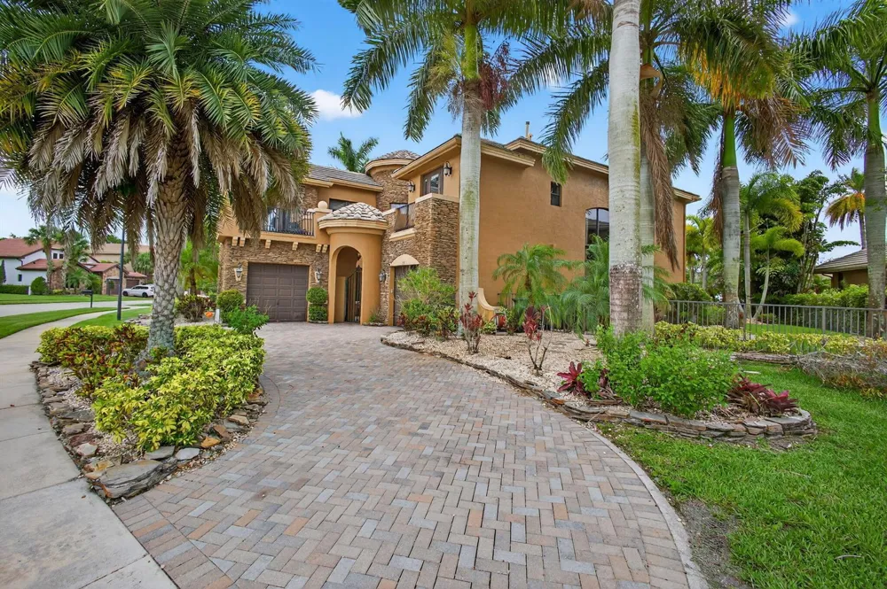 3501 Collonade Drive Wellington, FL 33449