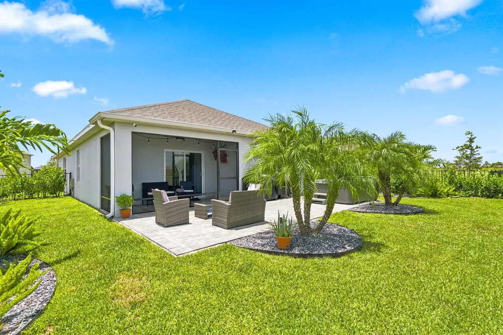 10555 SW VASARI WAY Port St. Lucie, FL 34987