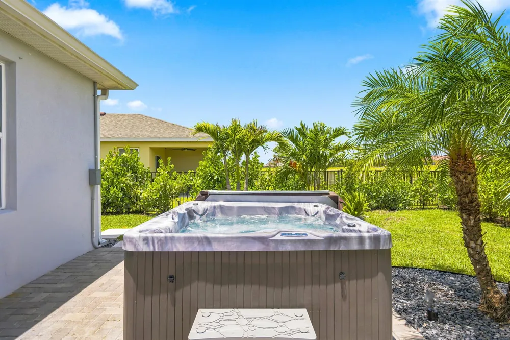 10555 SW VASARI WAY Port St. Lucie, FL 34987