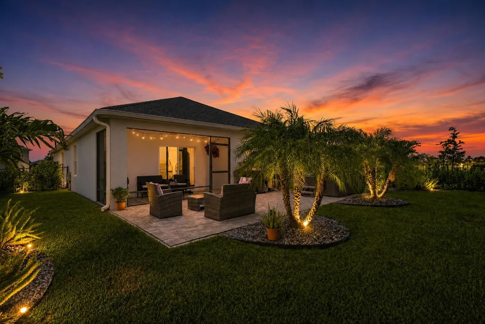 10555 SW VASARI WAY Port St. Lucie, FL 34987