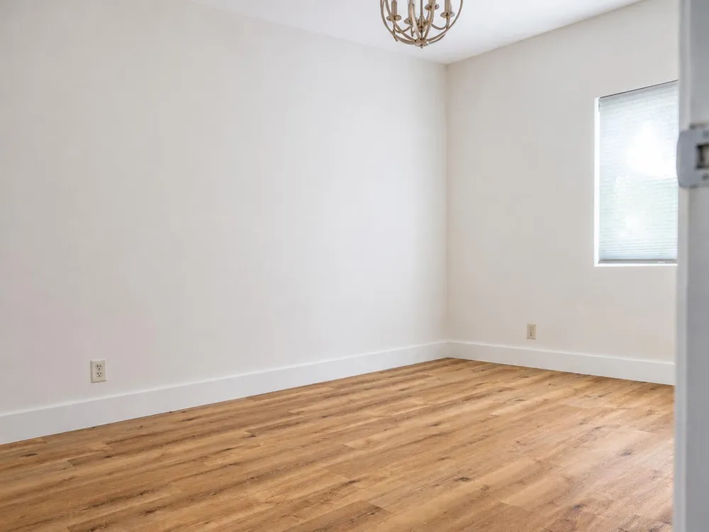 819 NE 2ND COURT Hallandale Beach, FL 33009