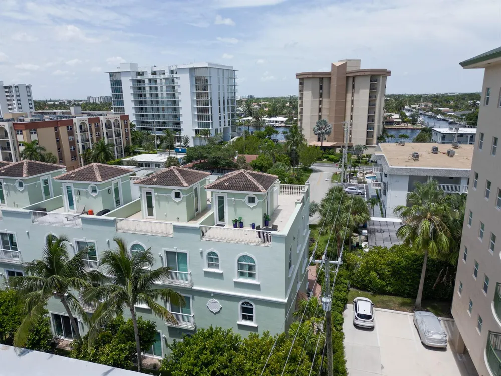 430 SUNSET DRIVE Pompano Beach, FL 33062