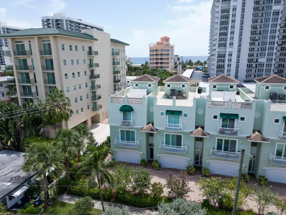 430 SUNSET DRIVE Pompano Beach, FL 33062