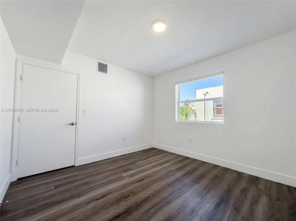 1710 NW 1st Ct #3 Miami, FL 33136