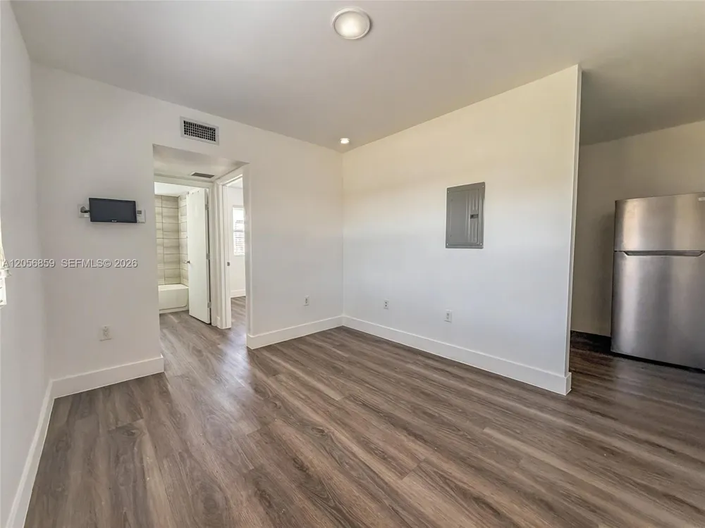 1710 NW 1st Ct #3 Miami, FL 33136