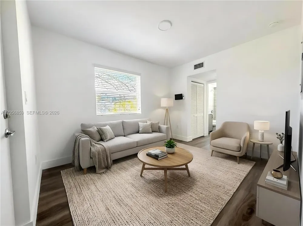 1710 NW 1st Ct #3 Miami, FL 33136