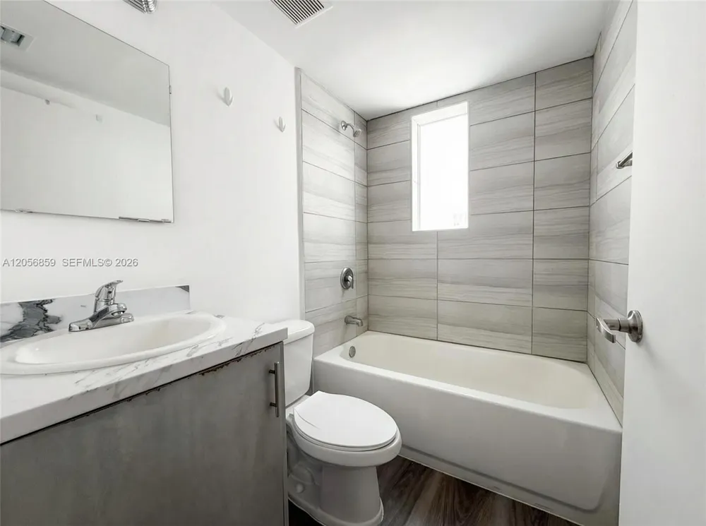 1710 NW 1st Ct #3 Miami, FL 33136