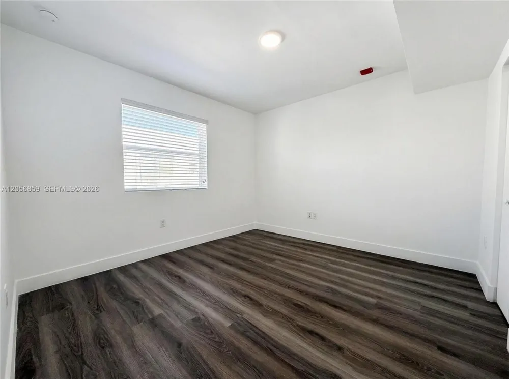 1710 NW 1st Ct #3 Miami, FL 33136