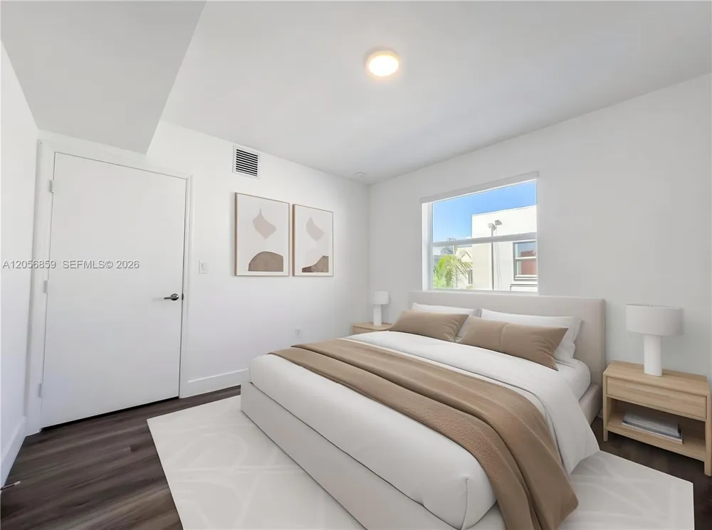 1710 NW 1st Ct #3 Miami, FL 33136