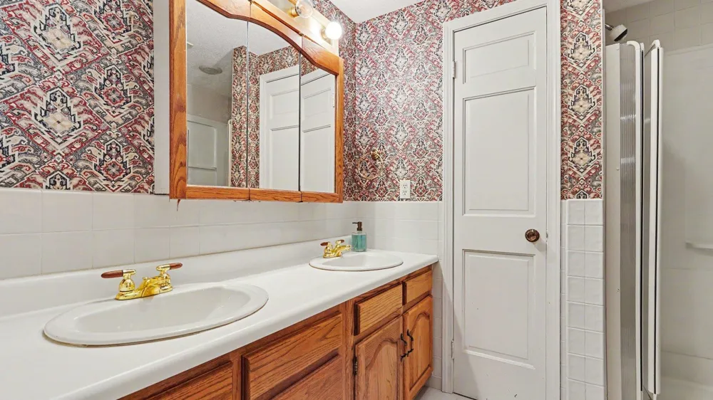 115 Golfside Drive Alma City, MI 48801