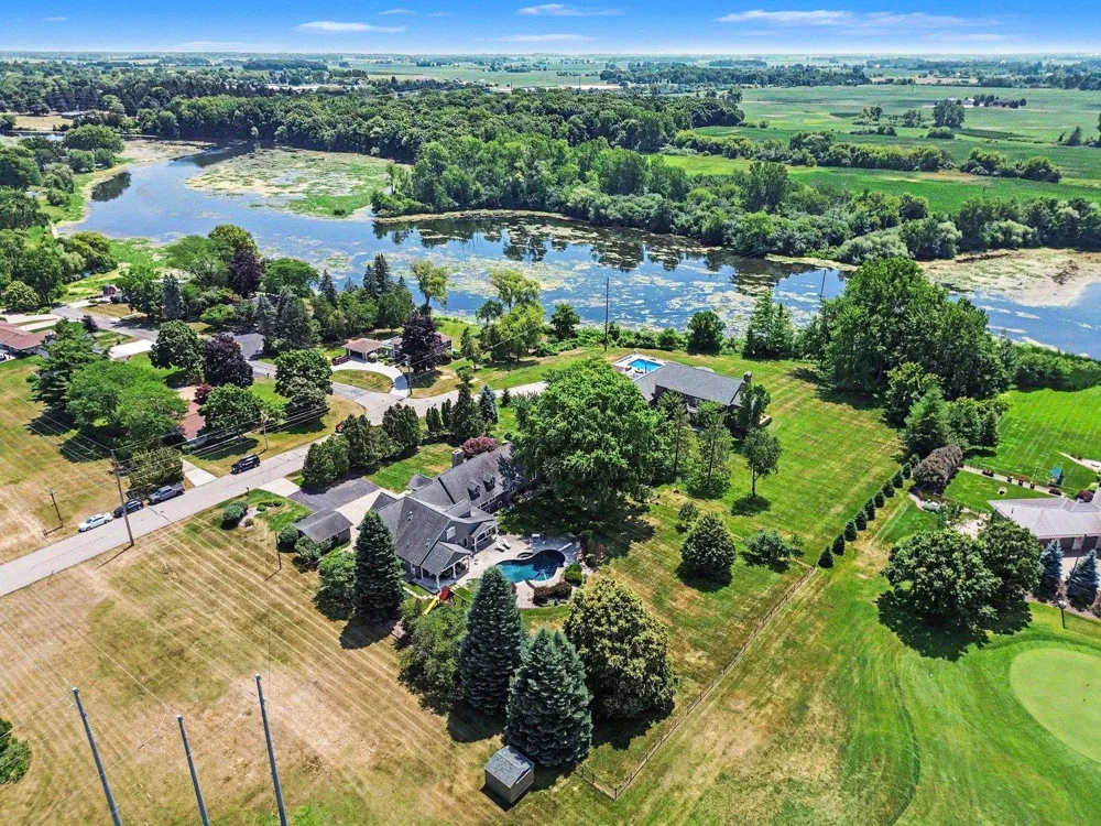 115 Golfside Drive Alma City, MI 48801