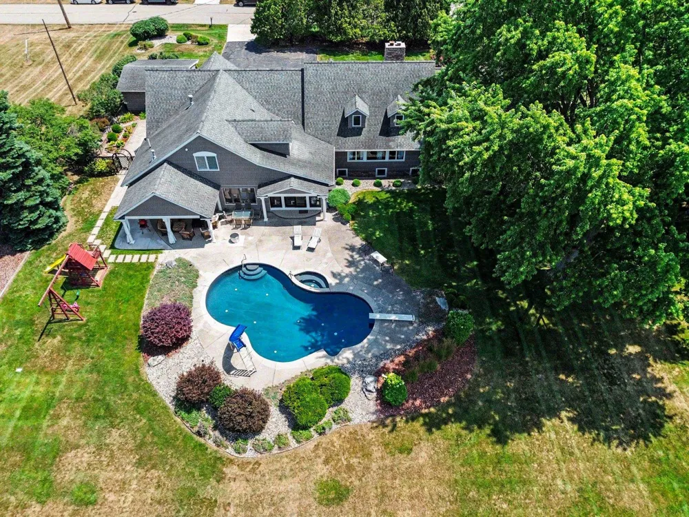 115 Golfside Drive Alma City, MI 48801