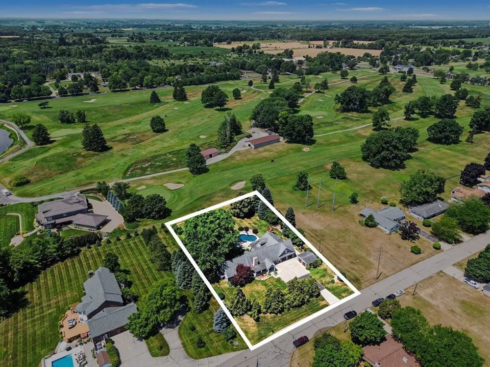 115 Golfside Drive Alma City, MI 48801