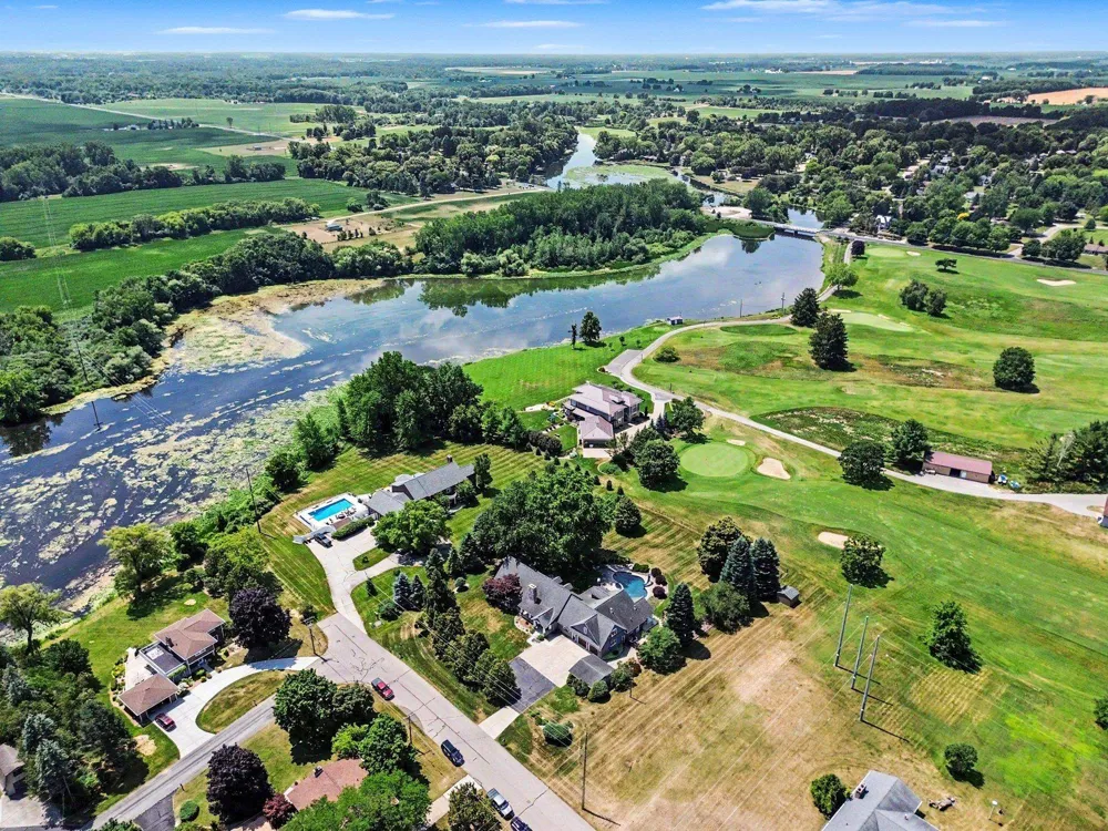 115 Golfside Drive Alma City, MI 48801