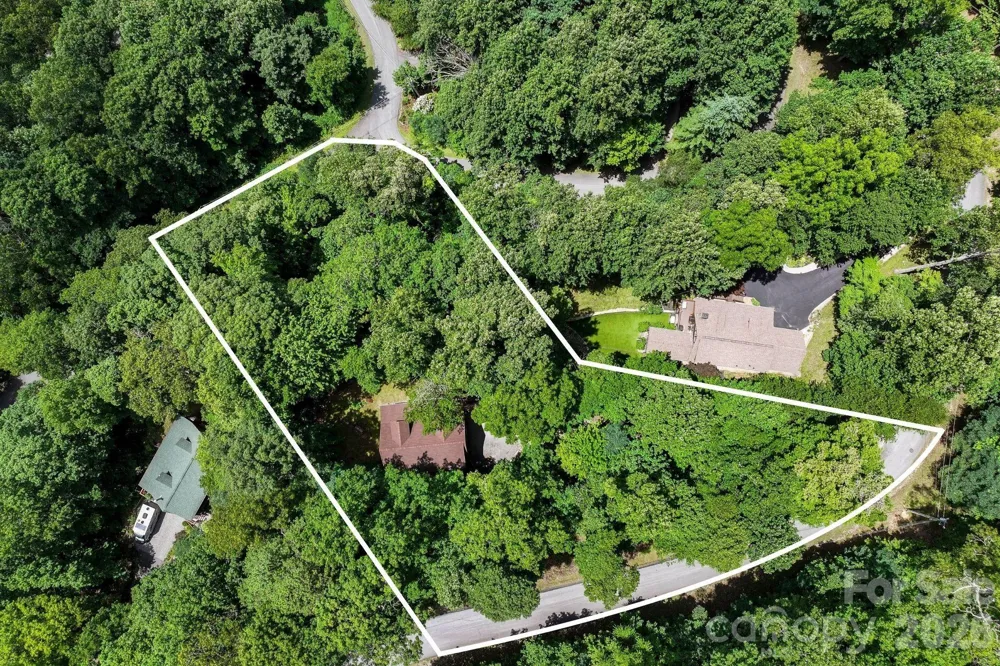 394 Hickory Drive Waynesville, NC 28786