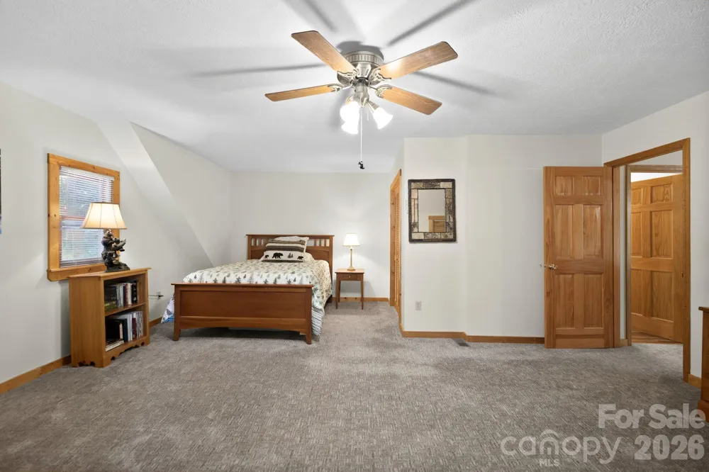 394 Hickory Drive Waynesville, NC 28786