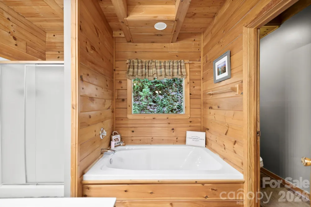 394 Hickory Drive Waynesville, NC 28786