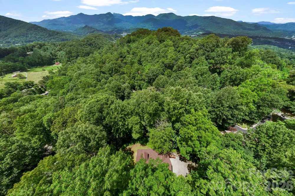 394 Hickory Drive Waynesville, NC 28786