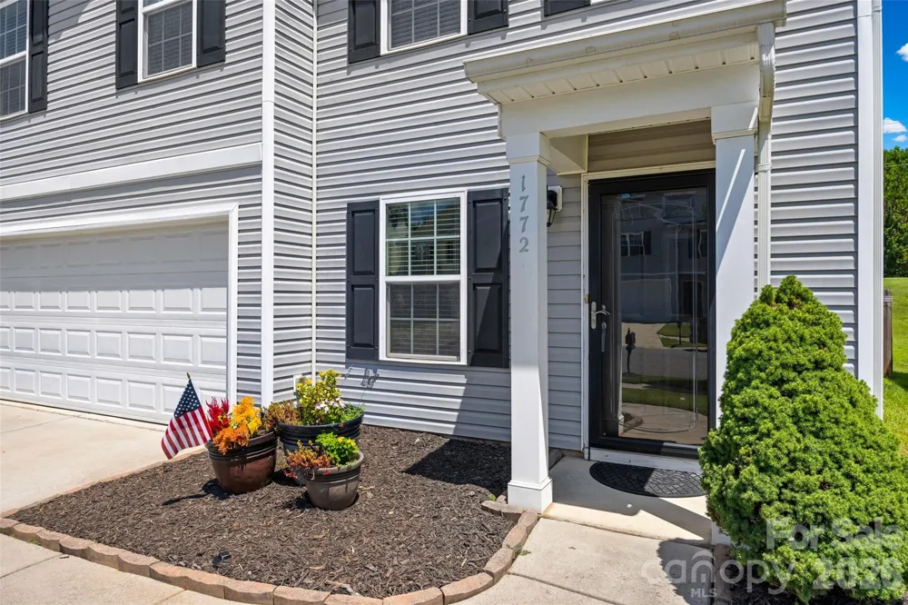 1772 Eastway Drive Dallas, NC 28034