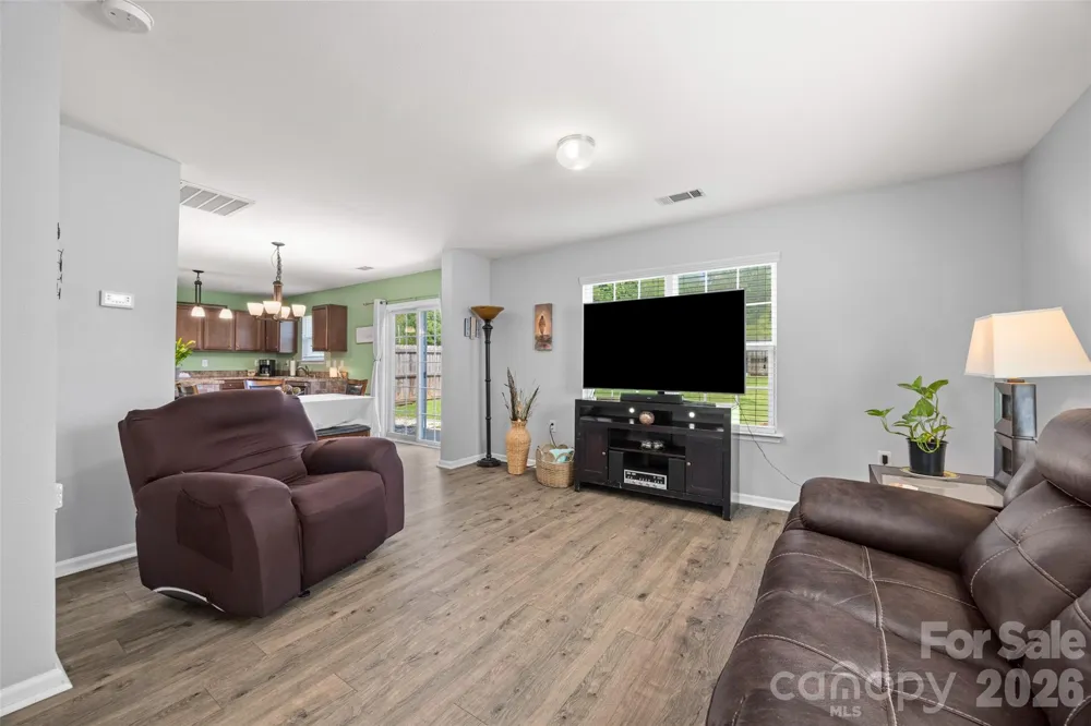 1772 Eastway Drive Dallas, NC 28034