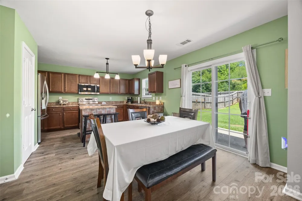 1772 Eastway Drive Dallas, NC 28034