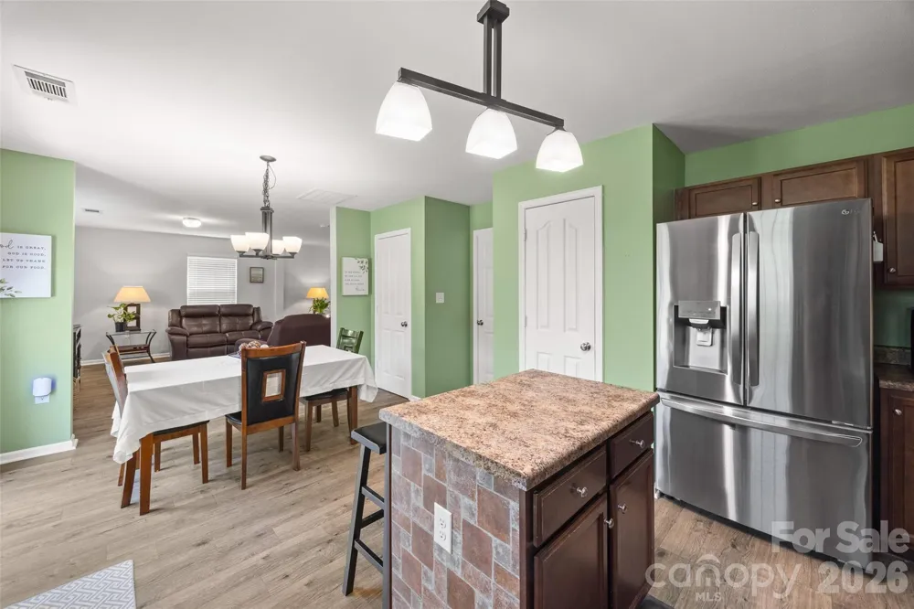 1772 Eastway Drive Dallas, NC 28034