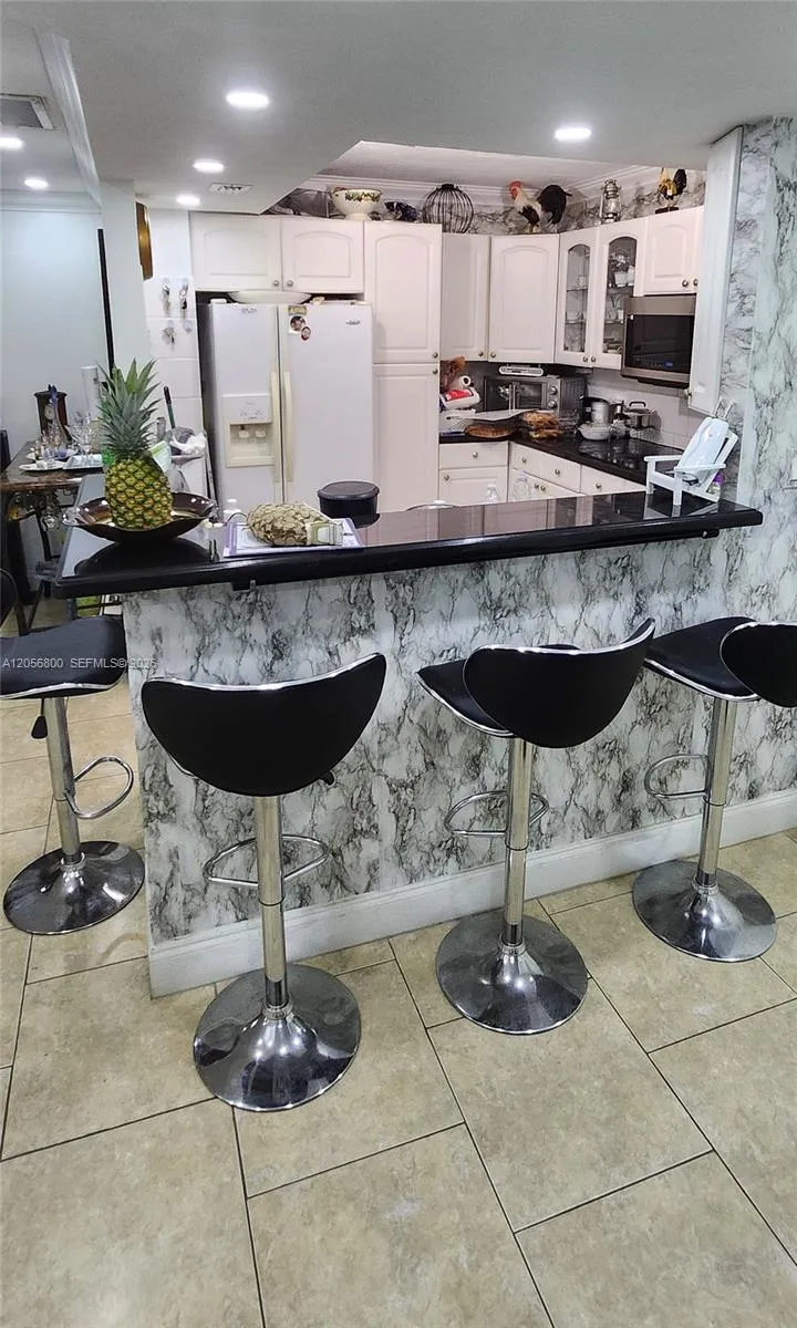 2750 NE 183rd St #1701 Aventura, FL 33160