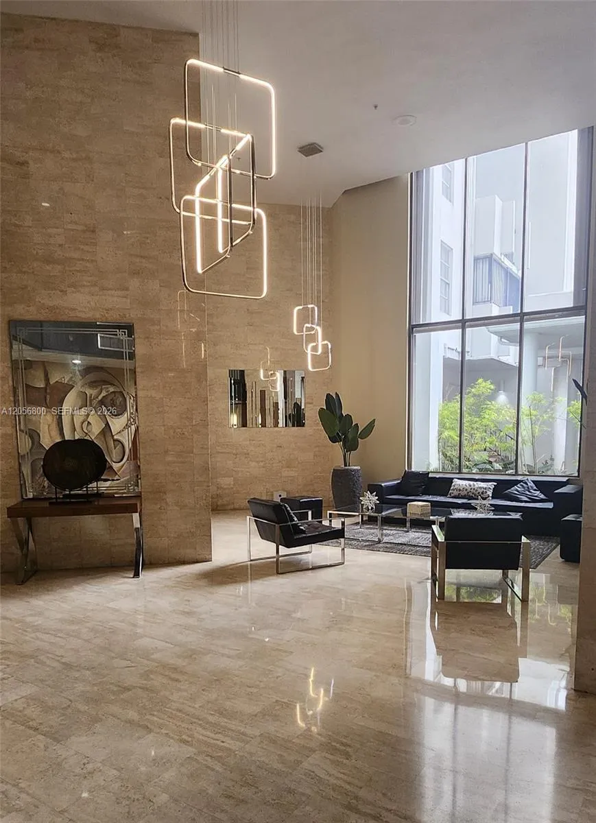 2750 NE 183rd St #1701 Aventura, FL 33160