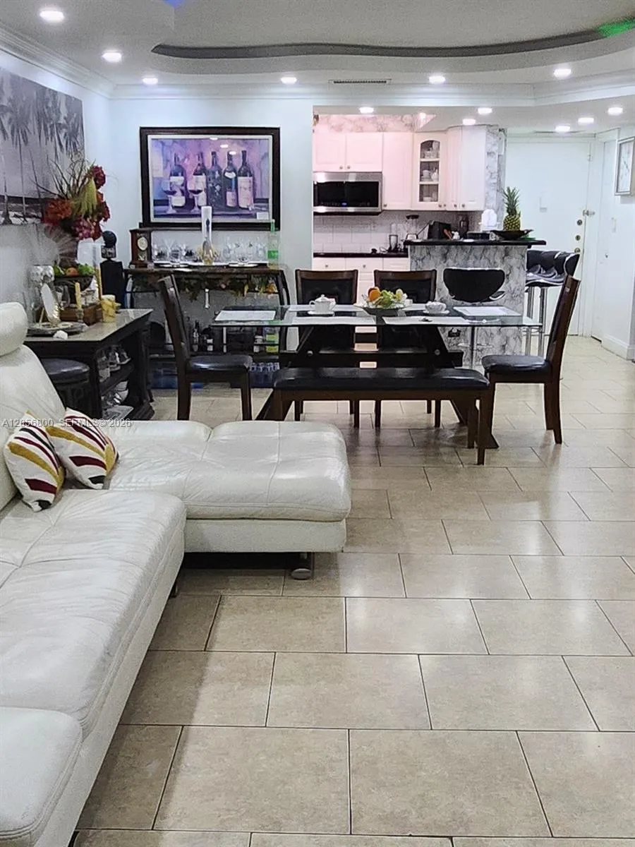 2750 NE 183rd St #1701 Aventura, FL 33160