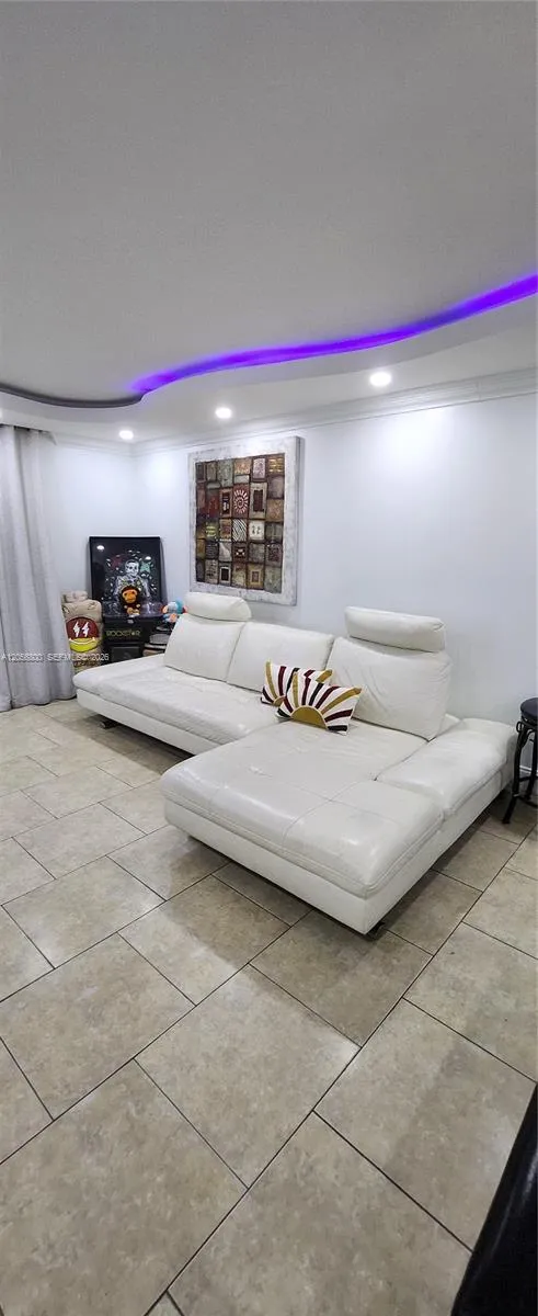 2750 NE 183rd St #1701 Aventura, FL 33160