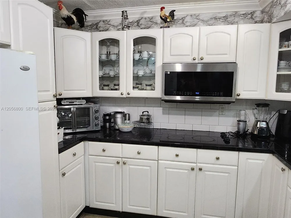2750 NE 183rd St #1701 Aventura, FL 33160