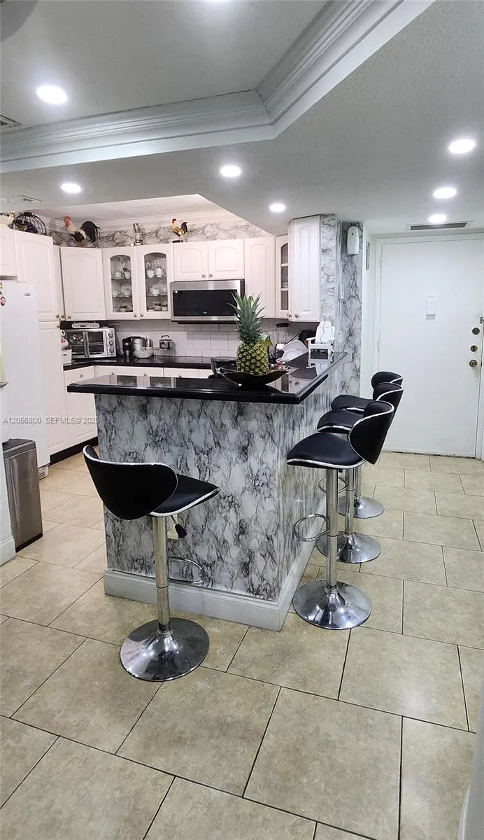 2750 NE 183rd St #1701 Aventura, FL 33160
