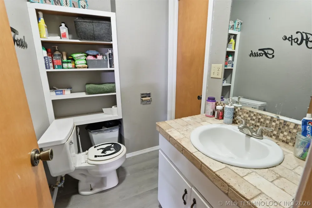 56826 710 ROAD Colcord, OK 74338