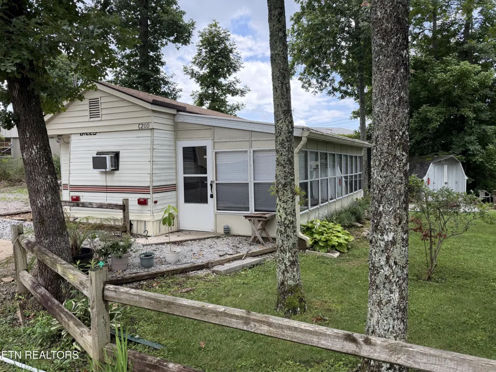160 Apache Tr Crossville, TN 38572